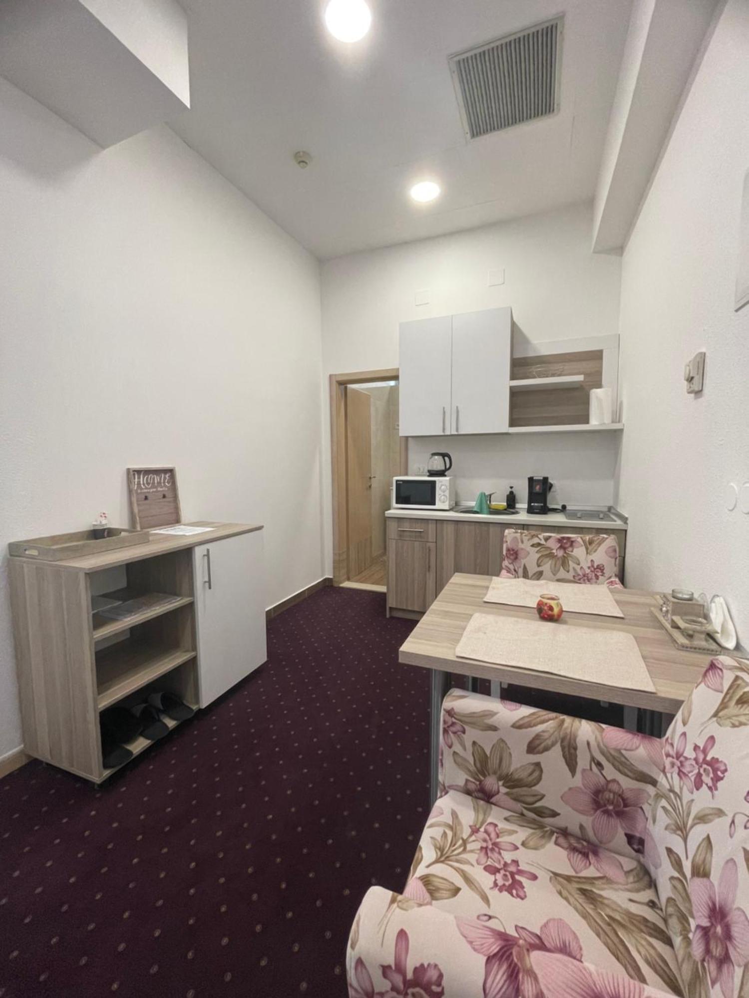 Lux Apartments 莫斯塔尔 外观 照片